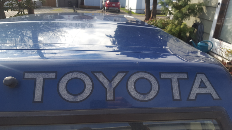 Illustration for article titled How many badges does your car have?
